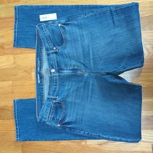 NWT Old Navy Curvy/Profile Jeans